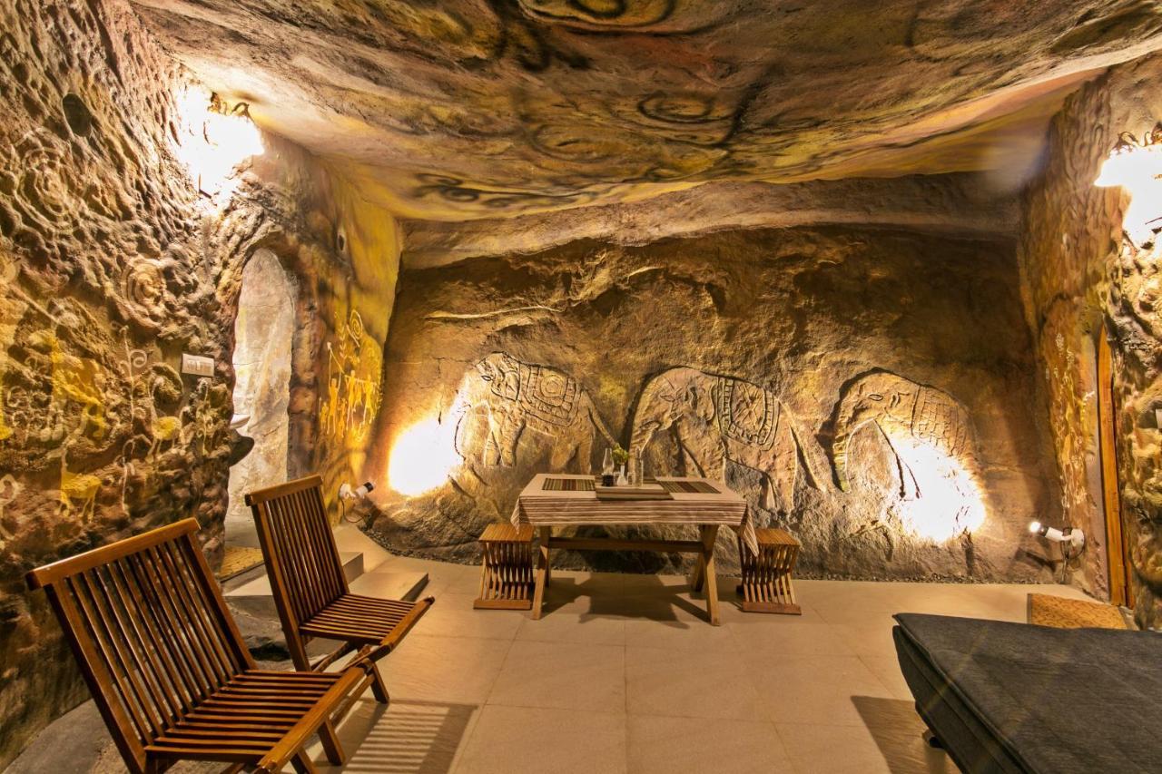 Rockville Hotell Sultan Bathery Eksteriør bilde